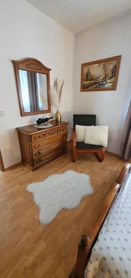 Three Bedroom Apartment Between Trogir And Split Kaštela المظهر الخارجي الصورة