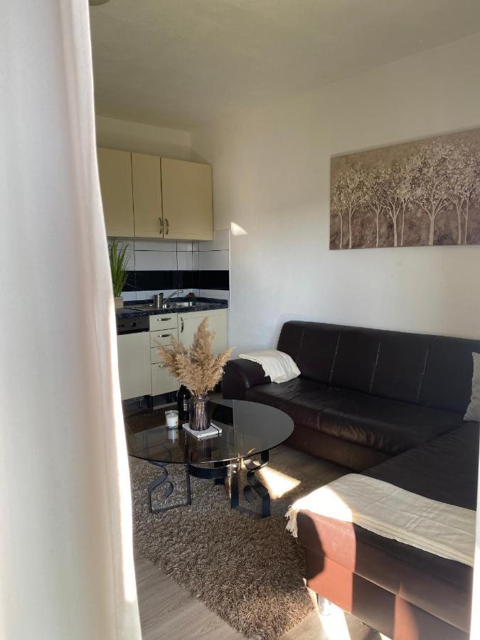 Three Bedroom Apartment Between Trogir And Split Kaštela المظهر الخارجي الصورة